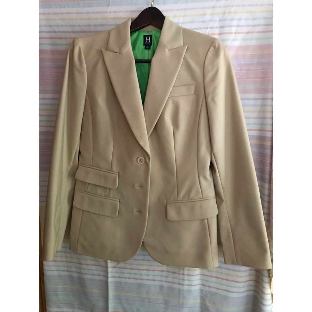 Beige H Hilfiger blazer with lime lining.
